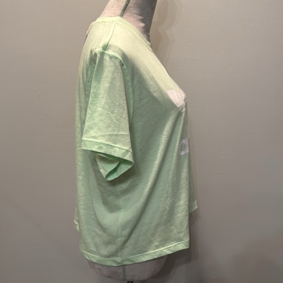 Adidas tee boxy cropped tshirt NWT S - Picture 5 of 9